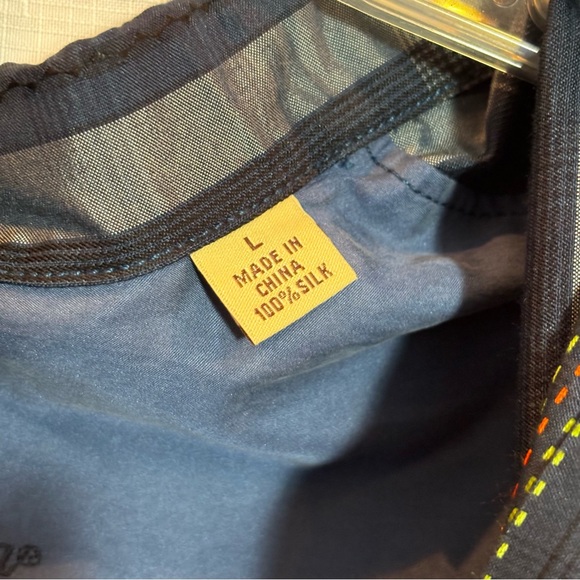 Tommy Bahama 100% Solk Navy Plaid Men's Shirt Size L - Picture 5 of 8